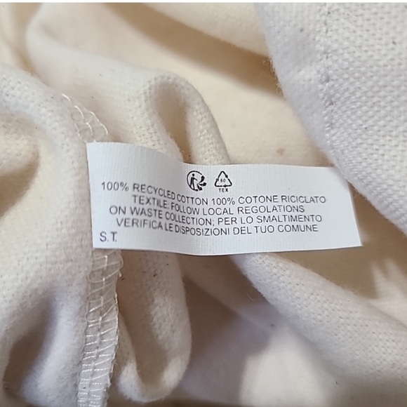 Valentino Garavani Canvass Tote Shopping Bag with Red Logo - Picture 4 of 4